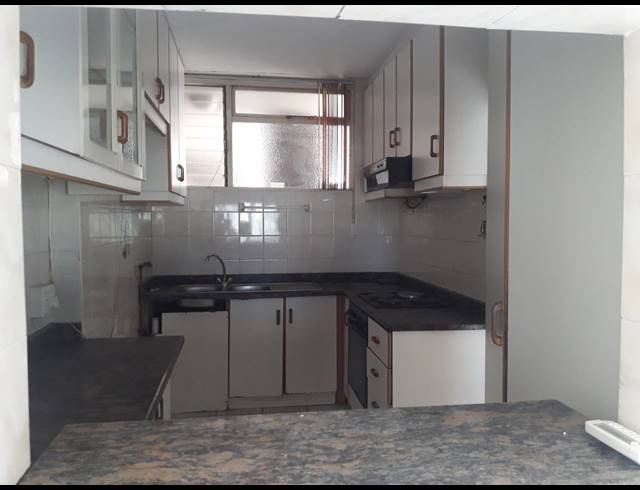 2 BEDROOM FLAT RENTED IN ESSENWOOD